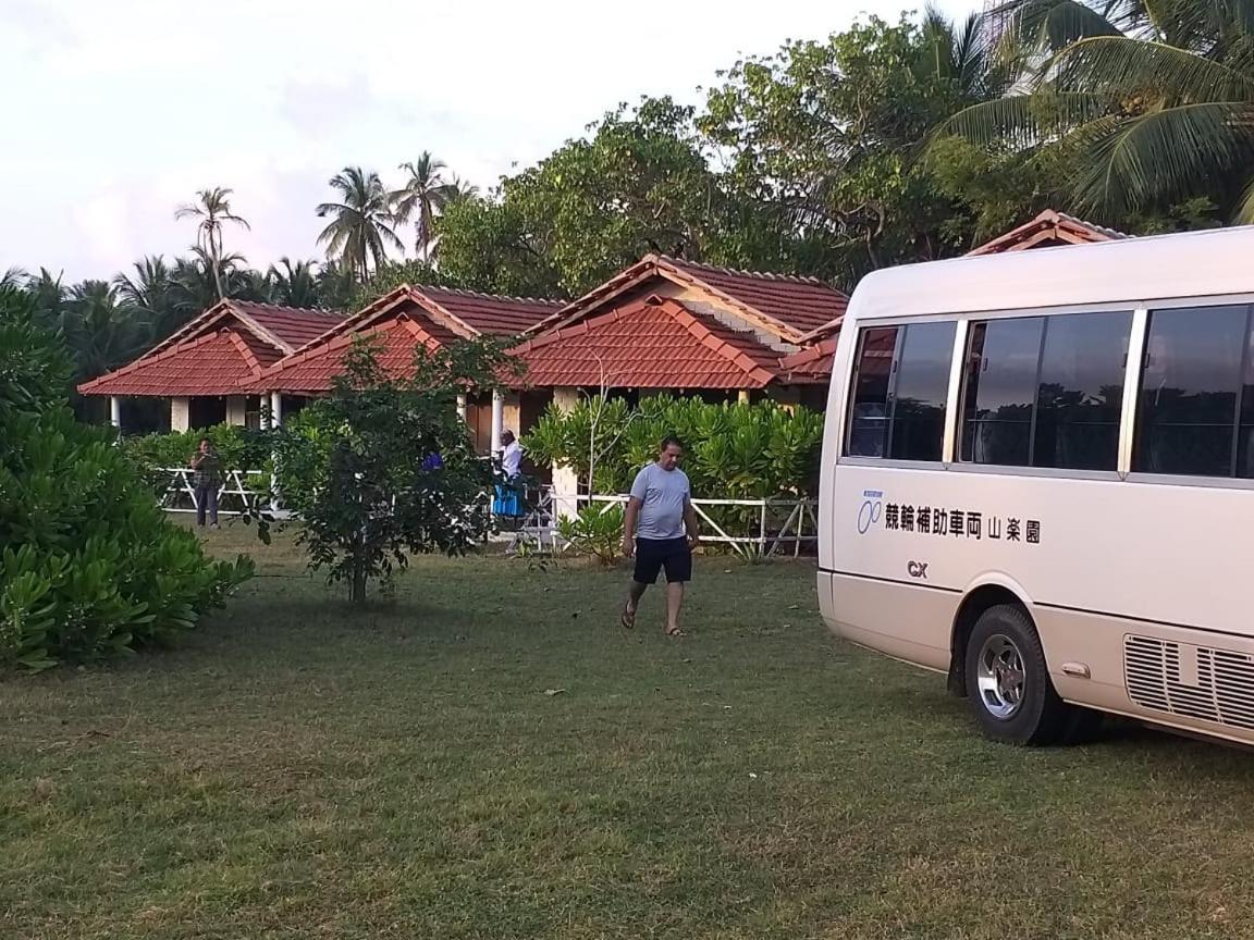 Windy Beach Cabanas Kalpitiya Exterior photo